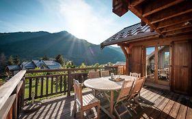 Chalet Hibou, Large Chalet With Mountain Views And Close To Slopes